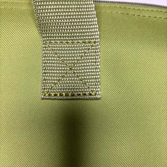 Set of 2 — Trader Joe’s Large Reusable Insulated Cooler Tote Bag Olive Green NWT - Picture 4 of 16